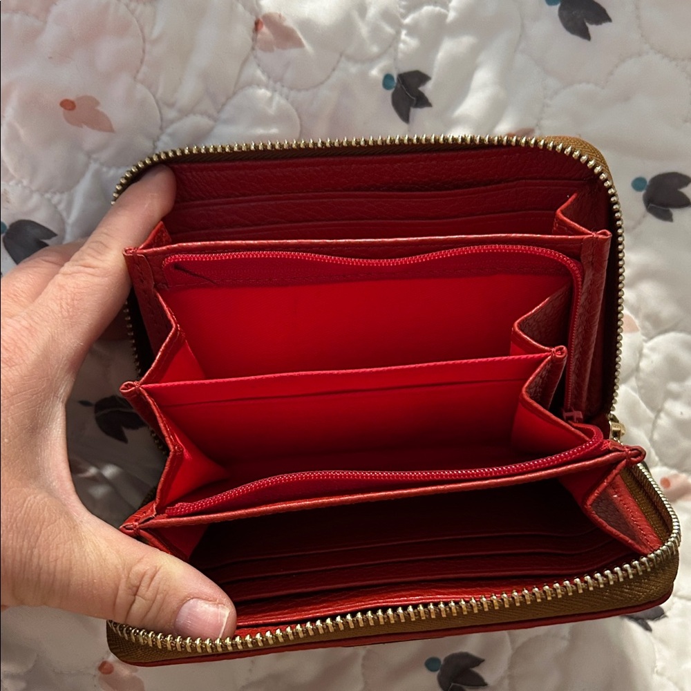 Dooney & Bourke Red Pebbled Leather Medium Zip Wallet with Gold Plaque - Picture 2 of 7